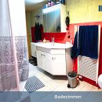 Einfamilienhaus, größtenteils saniert, mit großem Garten in Waldenburg - 