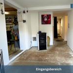 Einfamilienhaus, größtenteils saniert, mit großem Garten in Waldenburg - 